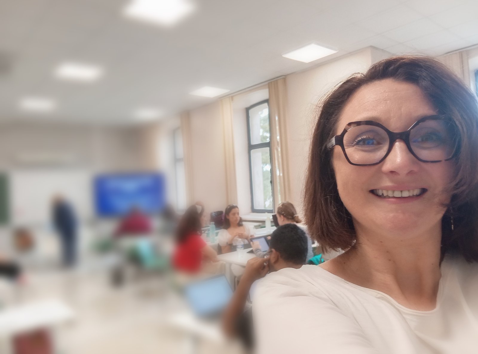 Emilie Vernack enseignant à l'IAE de Lille — intervention sur l'International Business Networking